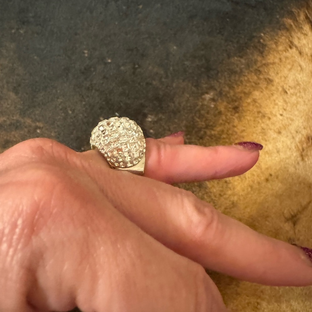SWARVORSKI CRYSTAL RING - Picture 4 of 5